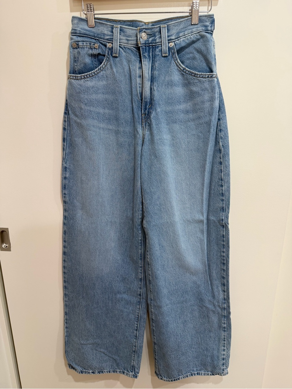 Levi’s Cinch Waist Baggy Jeans